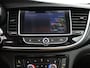 Opel Mokka X 1.4 Turbo Innovation Trekhaak, Apple Carplay/Android Auto, Parkeersensor voor/achter, Achteruitrijcamera, Voorstoelen verwarmd, Lederen bekleding, stuur verwarmd, Cruise control. Hoge instap, veel rijcomfort en een complete luxe uitvoering. . Een ideale gezinsauto met een luxe uitstraling en veel extra's.