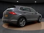 Volkswagen Tiguan 1.5 TSI ACT R-line | Pano Dak | Trekhaak | ACC | Parkeerhulp | Elek. Achterklep | Stoelverwarming | Spiegelpakket | 19'' |