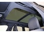 Volvo XC60 T8 Recharge AWD Ultra Black Edition - Luchtvering - Panorama/schuifdak - IntelliSafe Assist & Surround - 360º Camera - Bowers & Wilkins audio - Adaptieve LED koplampen - Verwarmde voorstoelen, stuur & achterbank - Parkeersensoren voor & achter - Elektr. bedienb. voorstoelen met geheugen - Head up display - Draadloze tel. lader - Extra getint glas - Inklapbare trekhaak - 21' LMV