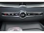Volvo XC60 T8 Recharge AWD Ultra Black Edition - Luchtvering - Panorama/schuifdak - IntelliSafe Assist & Surround - 360º Camera - Bowers & Wilkins audio - Adaptieve LED koplampen - Verwarmde voorstoelen, stuur & achterbank - Parkeersensoren voor & achter - Elektr. bedienb. voorstoelen met geheugen - Head up display - Draadloze tel. lader - Extra getint glas - Inklapbare trekhaak - 21' LMV