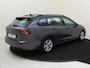 Volkswagen Golf Variant 1.5 eTSI Life Business | Trekhaak | Stoel- en stuurwielverwarming | Adaptieve cruise control | Navigatie | 3-zone airco | CarPlay | Parkeersensoren |