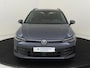 Volkswagen Golf Variant 1.5 eTSI Life Business | Trekhaak | Stoel- en stuurwielverwarming | Adaptieve cruise control | Navigatie | 3-zone airco | CarPlay | Parkeersensoren |