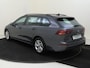 Volkswagen Golf Variant 1.5 eTSI Life Business | Trekhaak | Stoel- en stuurwielverwarming | Adaptieve cruise control | Navigatie | 3-zone airco | CarPlay | Parkeersensoren |