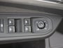 Volkswagen Golf Variant 1.5 eTSI Life Business | Trekhaak | Stoel- en stuurwielverwarming | Adaptieve cruise control | Navigatie | 3-zone airco | CarPlay | Parkeersensoren |