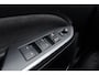 Suzuki Vitara 1.4 Boosterjet Style Smart Hybrid 129pk | Panoramadak | Trekhaak | Climate Control | Cruise Control Adaptief | Camera | Stoelverwarming | Navigatie | Parkeersensoren