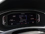Volkswagen T-Roc 1.5 TSI SPORT BUSINESS R / ACC / CAMERA / TREKHAAK / 17"