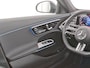 Mercedes-Benz E-klasse Estate 300 e AMG Plug-In Hybride Luchtvering | AMG Line Night Pakket | Trekhaak | 20 Inch AMG Velgen | Parkeerpakket met 360°-camera. Inclusief 24 maanden MB Certified garantie voor Europa.