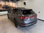 Audi E-tron 55 quattro S edition 95 kWh "Black Edition" | Pano | Trekhaak | 22" inch 'Black' | B&O | Head Up | Memory bestuurdersstoel | Sfeerverlichting |