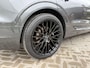 Audi E-tron 55 quattro S edition 95 kWh "Black Edition" | Pano | Trekhaak | 22" inch 'Black' | B&O | Head Up | Memory bestuurdersstoel | Sfeerverlichting |