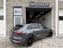 Audi E-tron 55 quattro S edition 95 kWh "Black Edition" | Pano | Trekhaak | 22" inch 'Black' | B&O | Head Up | Memory bestuurdersstoel | Sfeerverlichting |