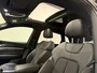 Audi E-tron 55 quattro S edition 95 kWh "Black Edition" | Pano | Trekhaak | 22" inch 'Black' | B&O | Head Up | Memory bestuurdersstoel | Sfeerverlichting |