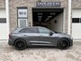 Audi E-tron 55 quattro S edition 95 kWh "Black Edition" | Pano | Trekhaak | 22" inch 'Black' | B&O | Head Up | Memory bestuurdersstoel | Sfeerverlichting |