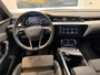 Audi E-tron 55 quattro S edition 95 kWh "Black Edition" | Pano | Trekhaak | 22" inch 'Black' | B&O | Head Up | Memory bestuurdersstoel | Sfeerverlichting |
