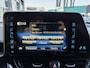 Toyota C-HR / C-HR+ 1.8 Hybrid Dynamic Sport | Trekhaak | JBL | Navi | Alcantara/Lee
