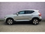 Volvo XC40 1.5 T4 Plug-in Hybrid Plus Bright | PHEV | Achteruitrijcamera | Harman Kardon Audio | Keyless Entry | Elektrische Achterklep | Navigatie | Apple Carplay | Android Auto | Elektrisch Verstelbare Voorstoelen | Stoelverwarming