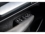 Volvo XC40 1.5 T4 Plug-in Hybrid Plus Bright | PHEV | Achteruitrijcamera | Harman Kardon Audio | Keyless Entry | Elektrische Achterklep | Navigatie | Apple Carplay | Android Auto | Elektrisch Verstelbare Voorstoelen | Stoelverwarming