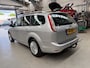 Ford Focus 1.8 16V 125PK Limited | Airco | Trekhaak | Navigatie | LM velgen | Voorruit verwarming | Nieuwe APK | NAP | Rijklaar prijs!