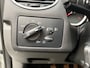 Ford Focus 1.8 16V 125PK Limited | Airco | Trekhaak | Navigatie | LM velgen | Voorruit verwarming | Nieuwe APK | NAP | Rijklaar prijs!