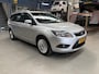 Ford Focus 1.8 16V 125PK Limited | Airco | Trekhaak | Navigatie | LM velgen | Voorruit verwarming | Nieuwe APK | NAP | Rijklaar prijs!