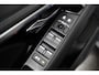 Land Rover Range Rover Evoque 1.5 P300e AWD R-Dynamic SE | Leder | Adaptive Cruise | Dodehoek Detectie | Elekt. Achterklep | Stoel / Stuur & Voorruitverwarming