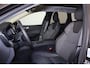 Volvo XC60 T6 Recharge AWD Core Bright - Panorama/schuifdak - IntelliSafe Assist & Surround - Adaptieve LED koplampen - Parkeercamera achter - Verwarmde voorstoelen, stuur & achterbank - Parkeersensoren voor & achter - Draadloze tel. lader - Standkachel - Extra getint glas - 18' LMV