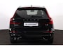 Volvo XC60 T6 Recharge AWD Plus Dark - Panorama/schuifdak - IntelliSafe Assist & Surround - 360º Camera - Harman/Kardon audio - Adaptieve LED koplampen - Verwarmde voorstoelen, stuur & achterbank - Parkeersensoren voor & achter - Elektr. bedienb. voorstoelen met geheugen - Head up display - Draadloze tel. lader - Extra getint glas - 19' LMV