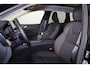 Volvo XC60 T6 Recharge AWD Plus Dark - Panorama/schuifdak - IntelliSafe Assist & Surround - 360º Camera - Harman/Kardon audio - Adaptieve LED koplampen - Verwarmde voorstoelen, stuur & achterbank - Parkeersensoren voor & achter - Elektr. bedienb. voorstoelen met geheugen - Head up display - Draadloze tel. lader - Extra getint glas - 19' LMV
