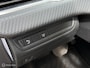 Peugeot 2008 1.2 PureTech Signature Vol Automaat | Airco | PDC Achter | Navi | Bluetooth | Privacy Glas