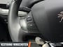 Peugeot 2008 1.2 PureTech Signature Vol Automaat | Airco | PDC Achter | Navi | Bluetooth | Privacy Glas