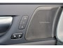 Volvo XC60 T8 Recharge AWD Plus Black Edition - Luchtvering - Panorama/schuifdak - IntelliSafe Assist & Surround - 360º Camera - Harman/Kardon audio - Adaptieve LED koplampen - Verwarmde voorstoelen, stuur & achterbank - Parkeersensoren voor & achter - Elektr. bedienb. voorstoelen met geheugen - Head up display - Draadloze tel. lader - Extra getint glas - Inklapbare trekhaak - 21' LMV