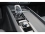 Volvo XC60 T8 Recharge AWD Plus Black Edition - Luchtvering - Panorama/schuifdak - IntelliSafe Assist & Surround - 360º Camera - Harman/Kardon audio - Adaptieve LED koplampen - Verwarmde voorstoelen, stuur & achterbank - Parkeersensoren voor & achter - Elektr. bedienb. voorstoelen met geheugen - Head up display - Draadloze tel. lader - Extra getint glas - Inklapbare trekhaak - 21' LMV
