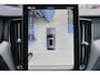 Volvo XC60 T8 Recharge AWD Plus Black Edition - Luchtvering - Panorama/schuifdak - IntelliSafe Assist & Surround - 360º Camera - Harman/Kardon audio - Adaptieve LED koplampen - Verwarmde voorstoelen, stuur & achterbank - Parkeersensoren voor & achter - Elektr. bedienb. voorstoelen met geheugen - Head up display - Draadloze tel. lader - Extra getint glas - Inklapbare trekhaak - 21' LMV