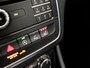 Mercedes-Benz GLA 180 Sport Automaat (GROOT NAVI, LEDER, STOELVERWARMING, SPORTSTOELEN, ZWART HEMEL, CRUISE, NIEUWE APK, NIEUWSTAAT)