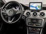 Mercedes-Benz GLA 180 Sport Automaat (GROOT NAVI, LEDER, STOELVERWARMING, SPORTSTOELEN, ZWART HEMEL, CRUISE, NIEUWE APK, NIEUWSTAAT)