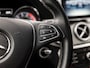 Mercedes-Benz GLA 180 Sport Automaat (GROOT NAVI, LEDER, STOELVERWARMING, SPORTSTOELEN, ZWART HEMEL, CRUISE, NIEUWE APK, NIEUWSTAAT)