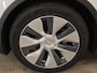 Tesla Model Y RWD 58 kWh 299pk | SOH 92,6% | Black Interior | Pearl White Multi-Coat | 19" | Incl. 24 maanden BOVAG garantie