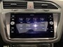 Volkswagen Tiguan 1.5 TSI R-Line Business+ | Panoramdak | Trekhaak | Dodehoek Detectie | Achteruitrijcamera | Stoel- en stuurverwarming