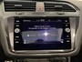 Volkswagen Tiguan 1.5 TSI R-Line Business+ | Panoramdak | Trekhaak | Dodehoek Detectie | Achteruitrijcamera | Stoel- en stuurverwarming