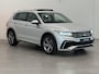 Volkswagen Tiguan 1.5 TSI R-Line Business+ | Panoramdak | Trekhaak | Dodehoek Detectie | Achteruitrijcamera | Stoel- en stuurverwarming
