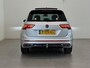 Volkswagen Tiguan 1.5 TSI R-Line Business+ | Panoramdak | Trekhaak | Dodehoek Detectie | Achteruitrijcamera | Stoel- en stuurverwarming
