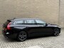 Volvo V60 2.0 T6 Recharge 340pk AWD Long Range | Inscription | Trekhaak wegklapbaar | Lederen bekleding | Camera | Navigatie | Stoelverwarming | Apple CarPlay | Adaptieve cruise | Lane assist | 18 inch velgen | Full-LED | Elektrische achterklep | Dealeronderhouden