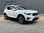Volvo XC40 1.5 T4 Plug-in hybrid Plus Bright / PHEV / 1800kg Trekhaak Elektr. / Harman & Kardon / Elektr. Stoelen + Memory / Camera / Dodehoek Detectie / Adaptieve Cruise /