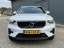 Volvo XC40 1.5 T4 Plug-in hybrid Plus Bright / PHEV / 1800kg Trekhaak Elektr. / Harman & Kardon / Elektr. Stoelen + Memory / Camera / Dodehoek Detectie / Adaptieve Cruise /
