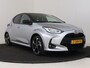 Toyota Yaris 1.5 Hybrid 130 Launch Edition | Dealer onderhouden | JBL | Head-Up Display | Dodehoek detectie | stoel+stuurverwarming | Parkeersensoren voor+achter | Apple CarPlay/Android auto | Cruise Control Adaptive |