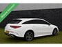 Mercedes-Benz CLA Shooting Brake 250 e Plug In AMG Line PANODAK/CAMERA/ETC.!