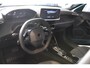 Peugeot 2008 1.2 Hybrid 136 Style NAVIGATIE - PARKEERHULP & CAMERA VOOR/ACHTER - ADAPTIEVE CRUISE CONTROL