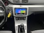 Volkswagen Passat CC 1.8 TSI 4p. Airco Stuurwielbediening Schuif kantel dak Bluetooth Navigatie 4-Persoons