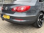 Volkswagen Passat CC 1.8 TSI 4p. Airco Stuurwielbediening Schuif kantel dak Bluetooth Navigatie 4-Persoons