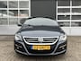 Volkswagen Passat CC 1.8 TSI 4p. Airco Stuurwielbediening Schuif kantel dak Bluetooth Navigatie 4-Persoons