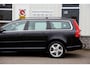 Volvo V70 1.6 T4 Momentum*Perfect Onderh.*NL-Auto*Trekhaak/Navi/Leder/Cruise-Control/Climate-Control/Parkeersens.*